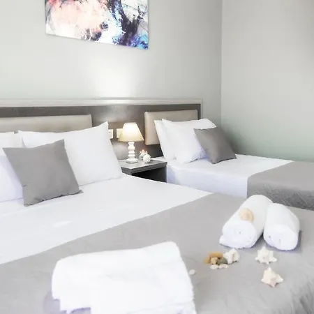 Caretta Blue Apartment *